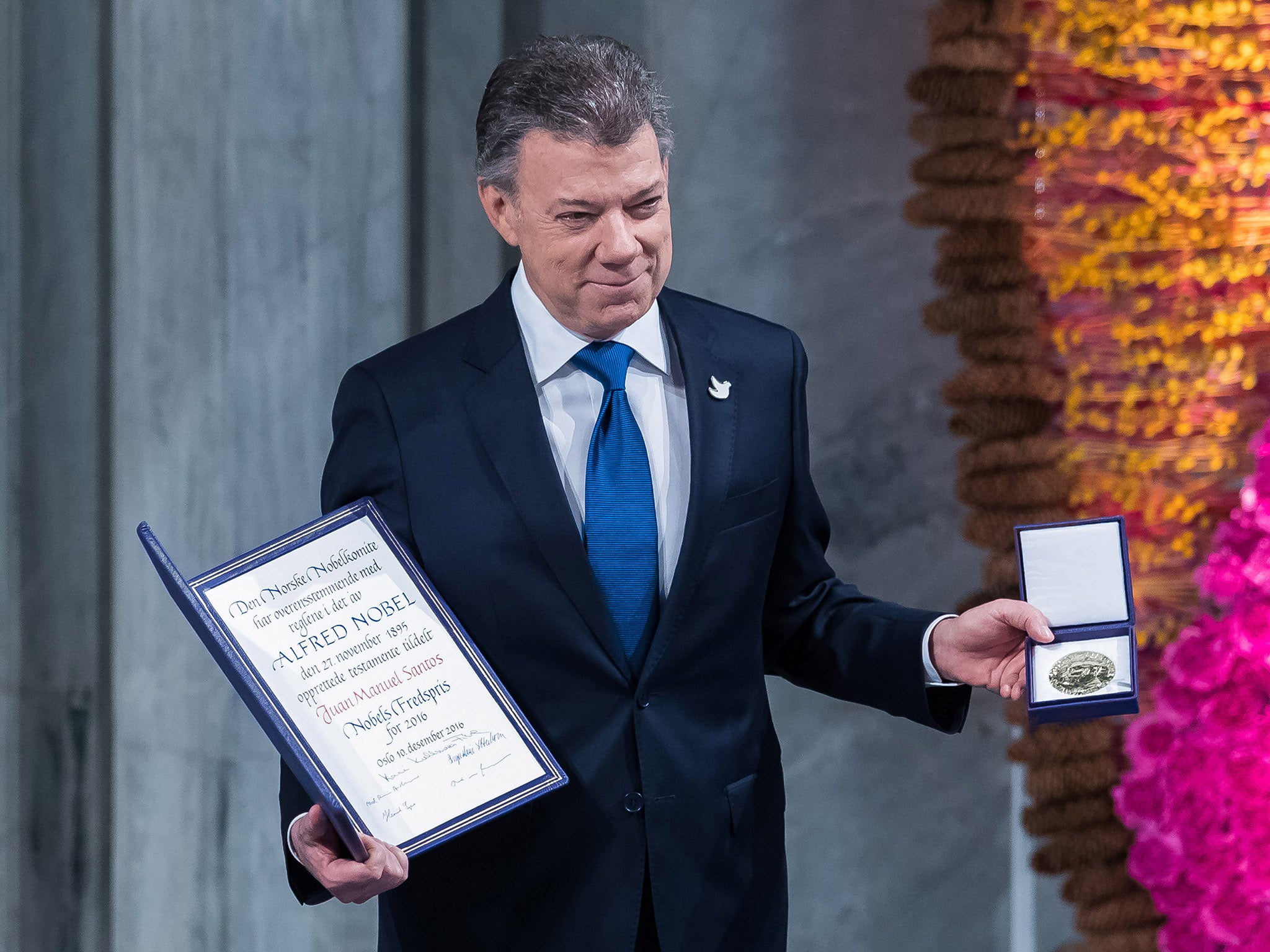President Juan Manuel Santos of Colombia with his Nobel Peace Prize at Oslo Town Hall
