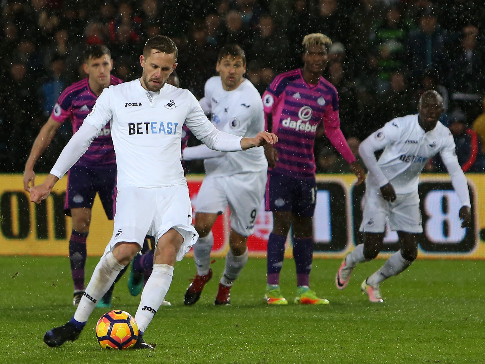 Sigurdsson put Swansea in front from the spot in the second half