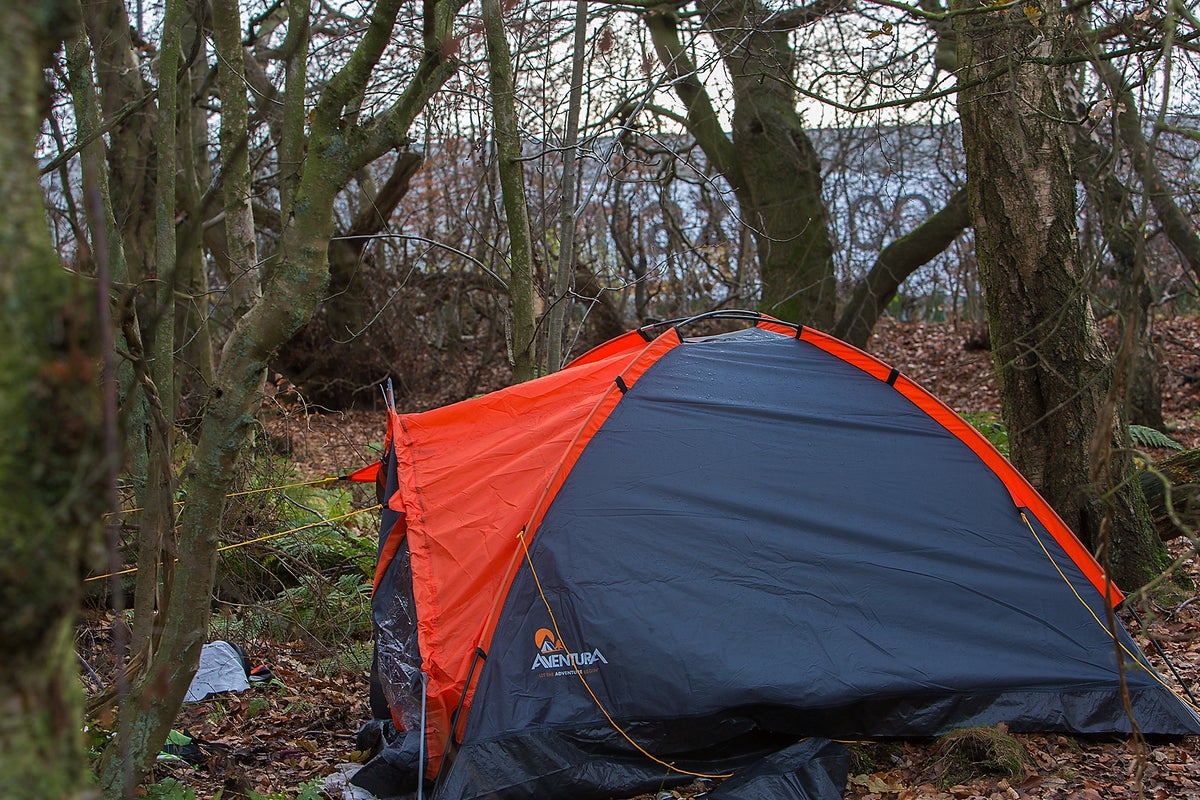 Hard-pressed Amazon workers in Scotland sleeping in tents near warehouse to save money | The Independent