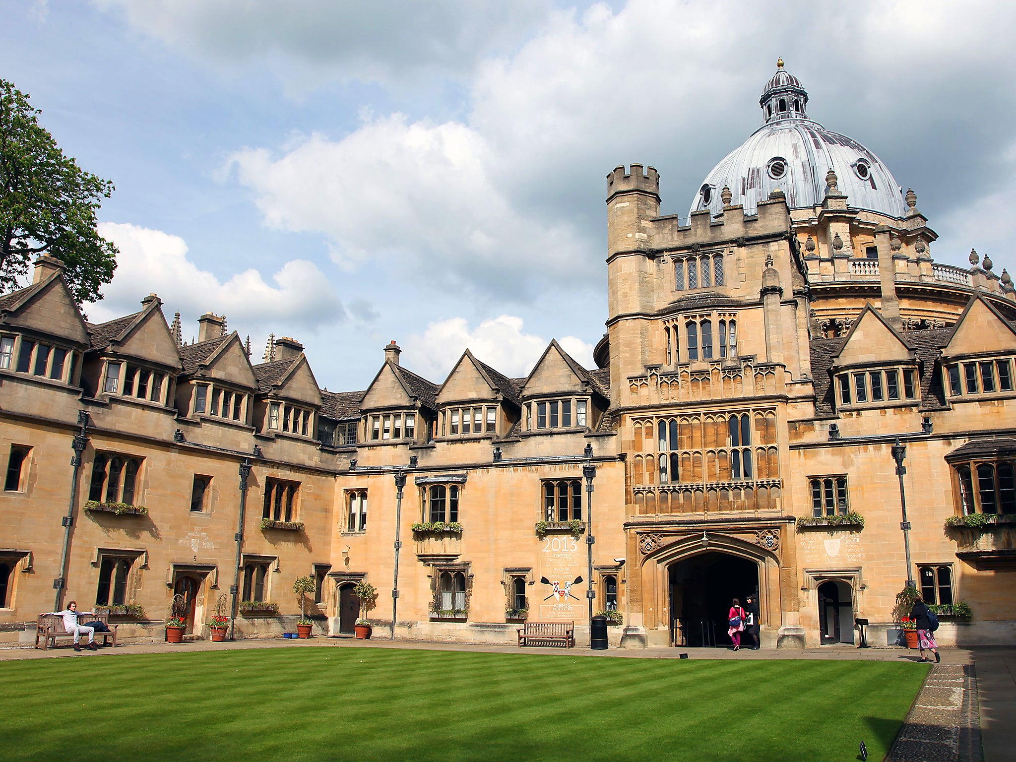A former Oxford student is claiming for lost earnings based on his 'negligent' teaching while an undergraduate at the university