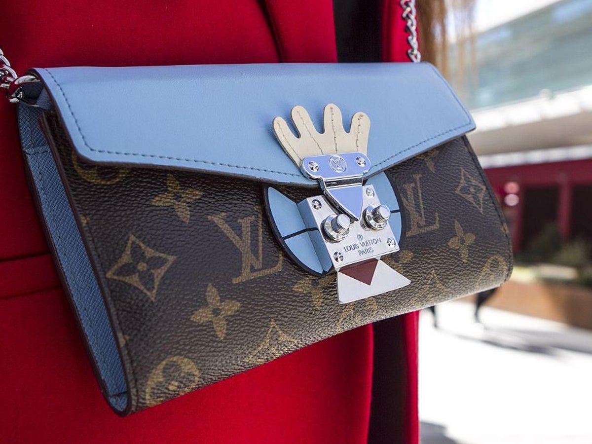 how to tell if louis vuitton women's wallet is real