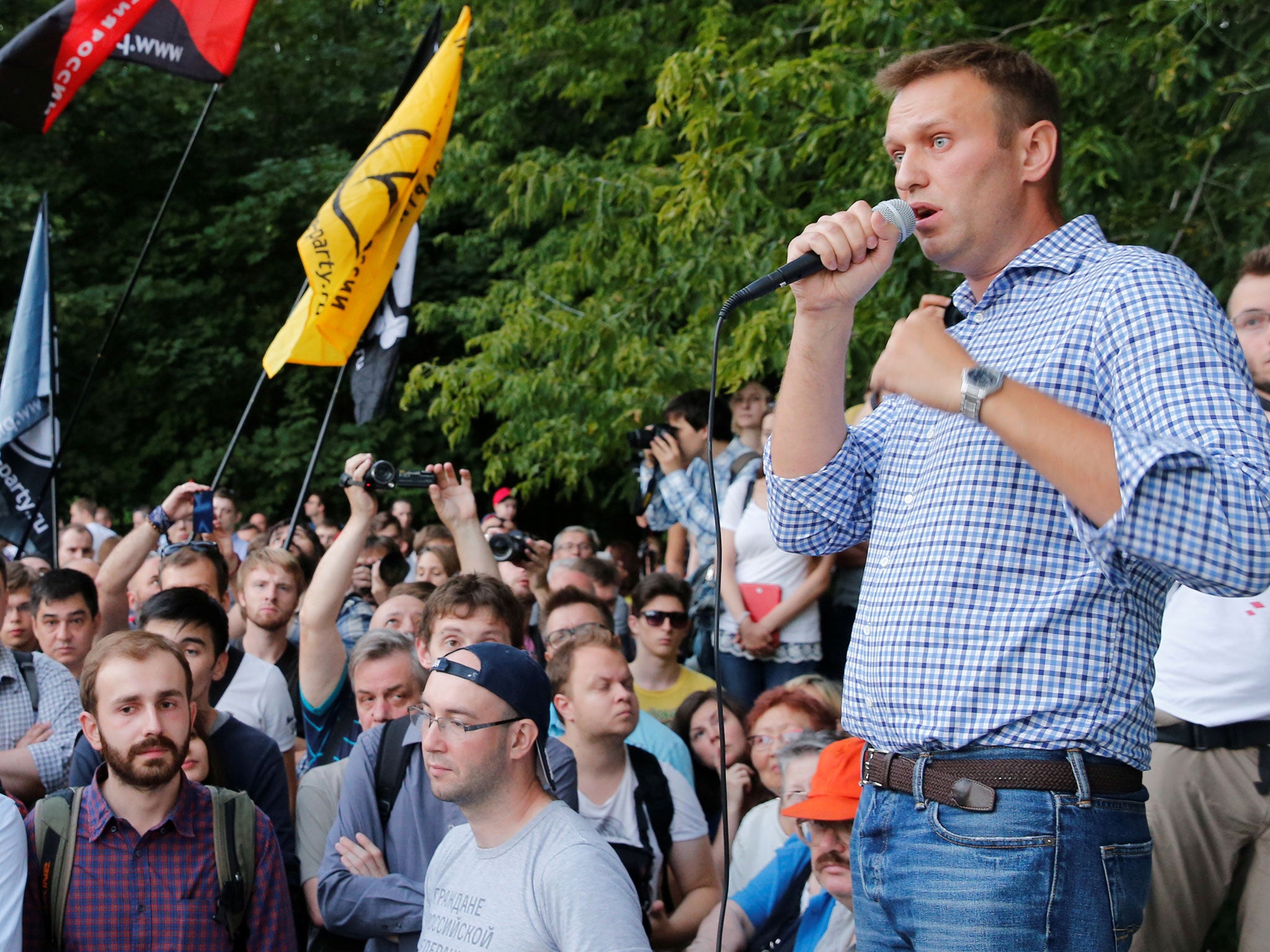 Alexei Navalny addresses a protest against new anti-terrorism legislation in August 2016
