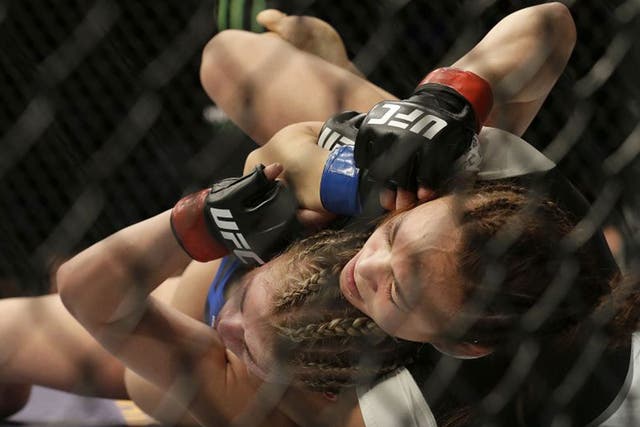 Michelle Waterson chokes out Paige VanZant at UFC Fight Night Sacremento
