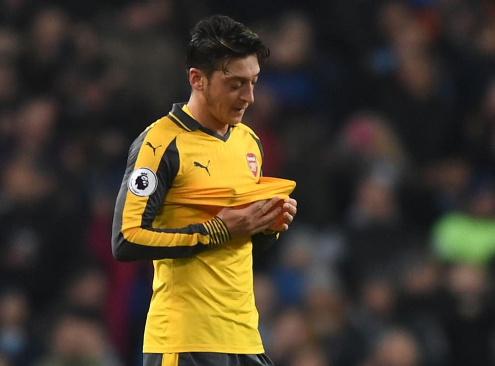 Mesut Özil was nothing short of terrible in the second half and ran down the tunnel at full-time