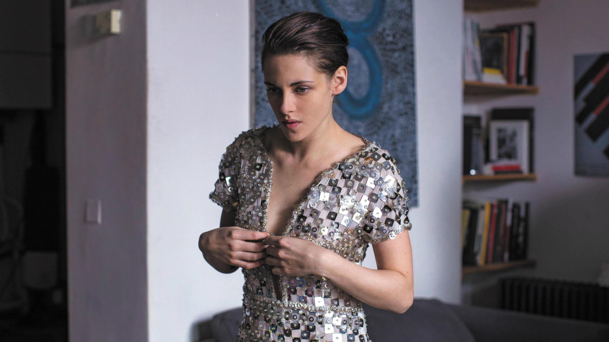 Stewart, who also starred in Assayas' film 'Clouds of Sils Maria', inspired his screenplay 'Personal Shopper'