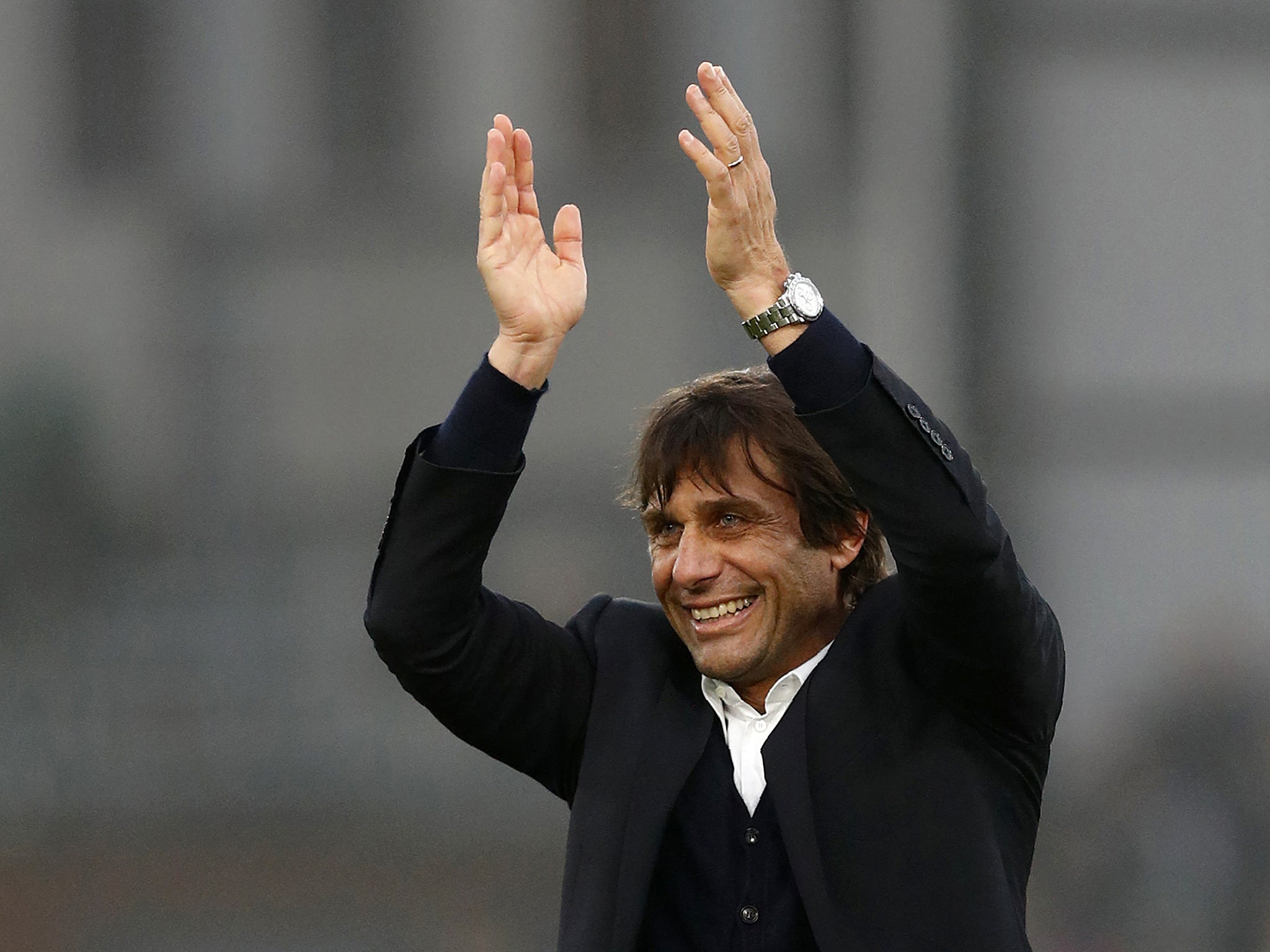Conte believes he and his side can cope with being title favourites
