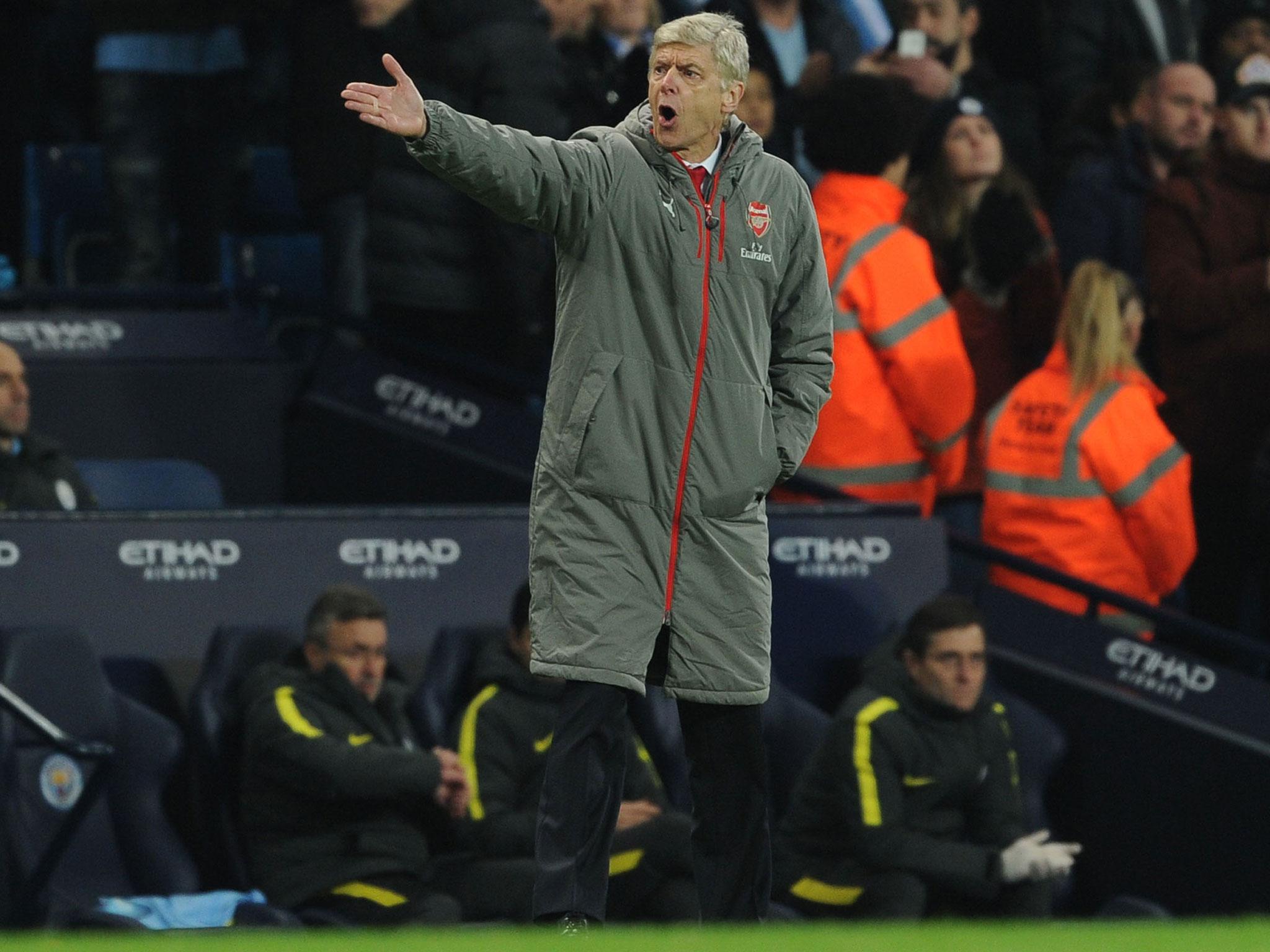 Arsene Wenger wants his players to develop a siege mentality and prove their critics wrong