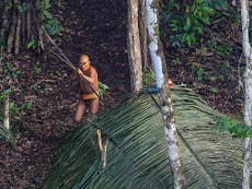 Photographer captures images of uncontacted Amazon tribe