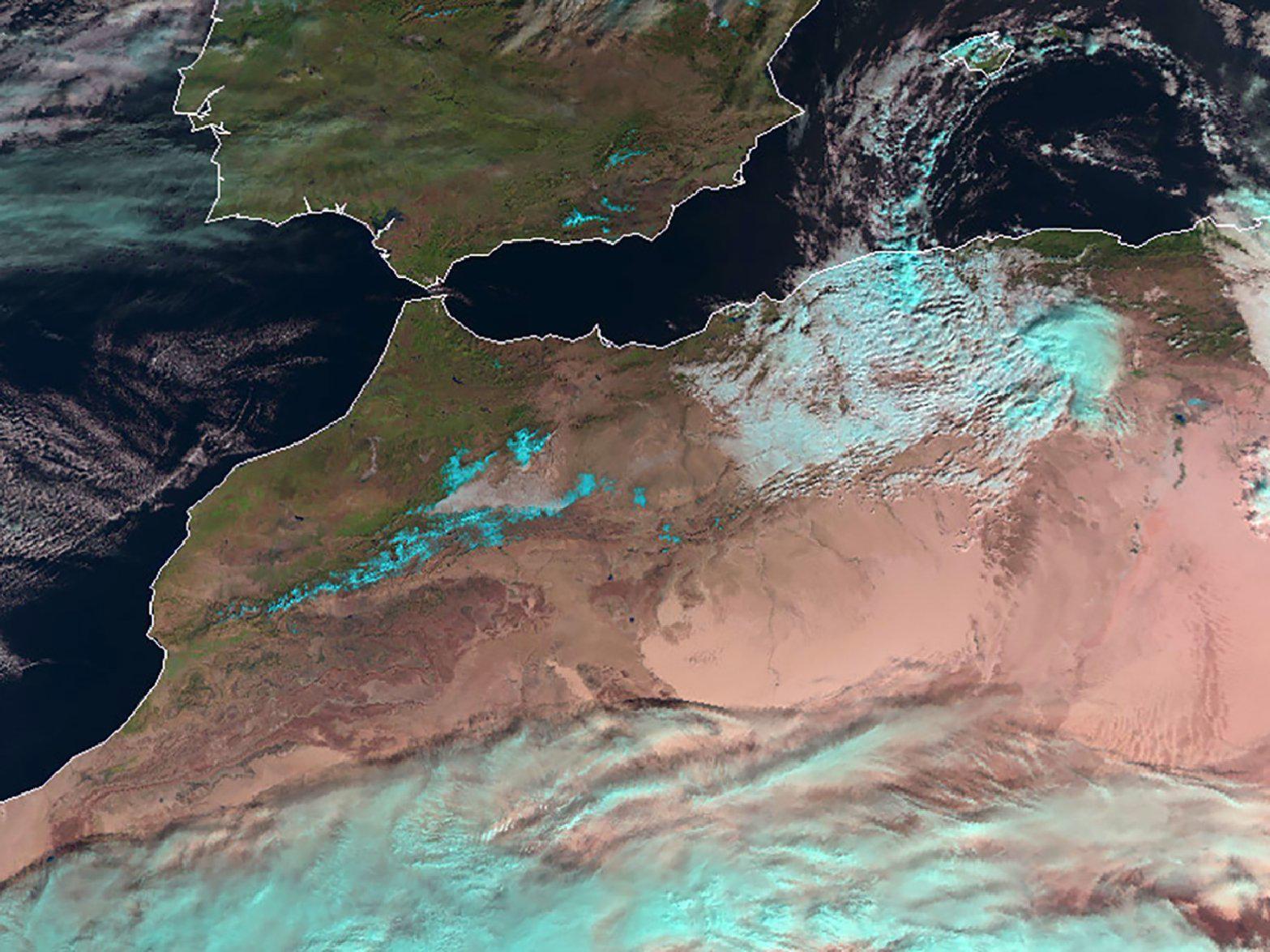 Satellite imagery shows how much snow fell in the desert last week