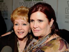 Carrie Fisher's mother Debbie Reynolds dies a day after her daughter