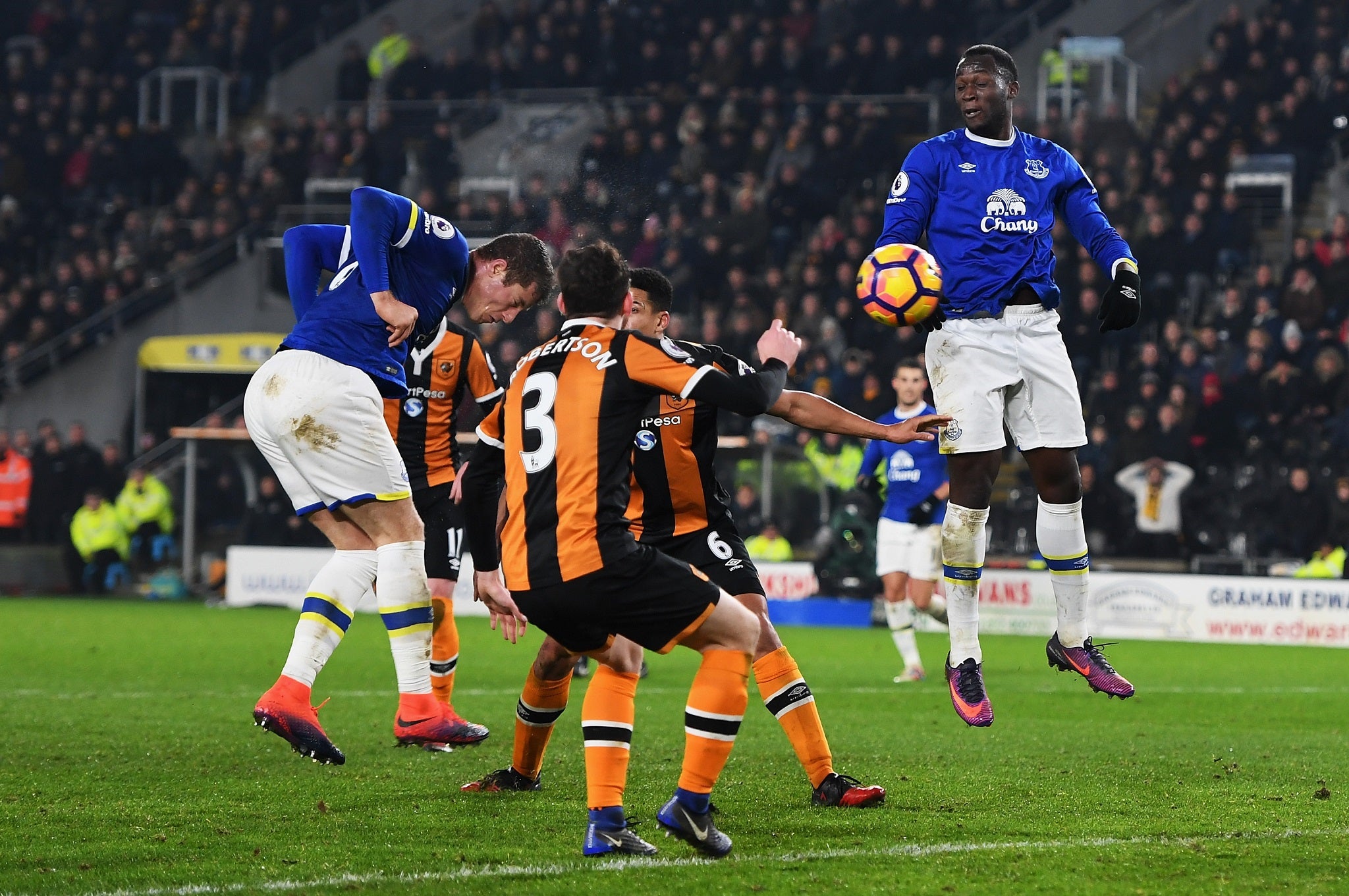 Ross Barkley heads in Everton's second goal to secure a 2-2 draw with Hull