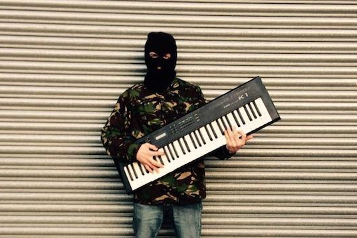 Band reject being tipped for 2017 by The Sun, brand it a 'f*cking web ...