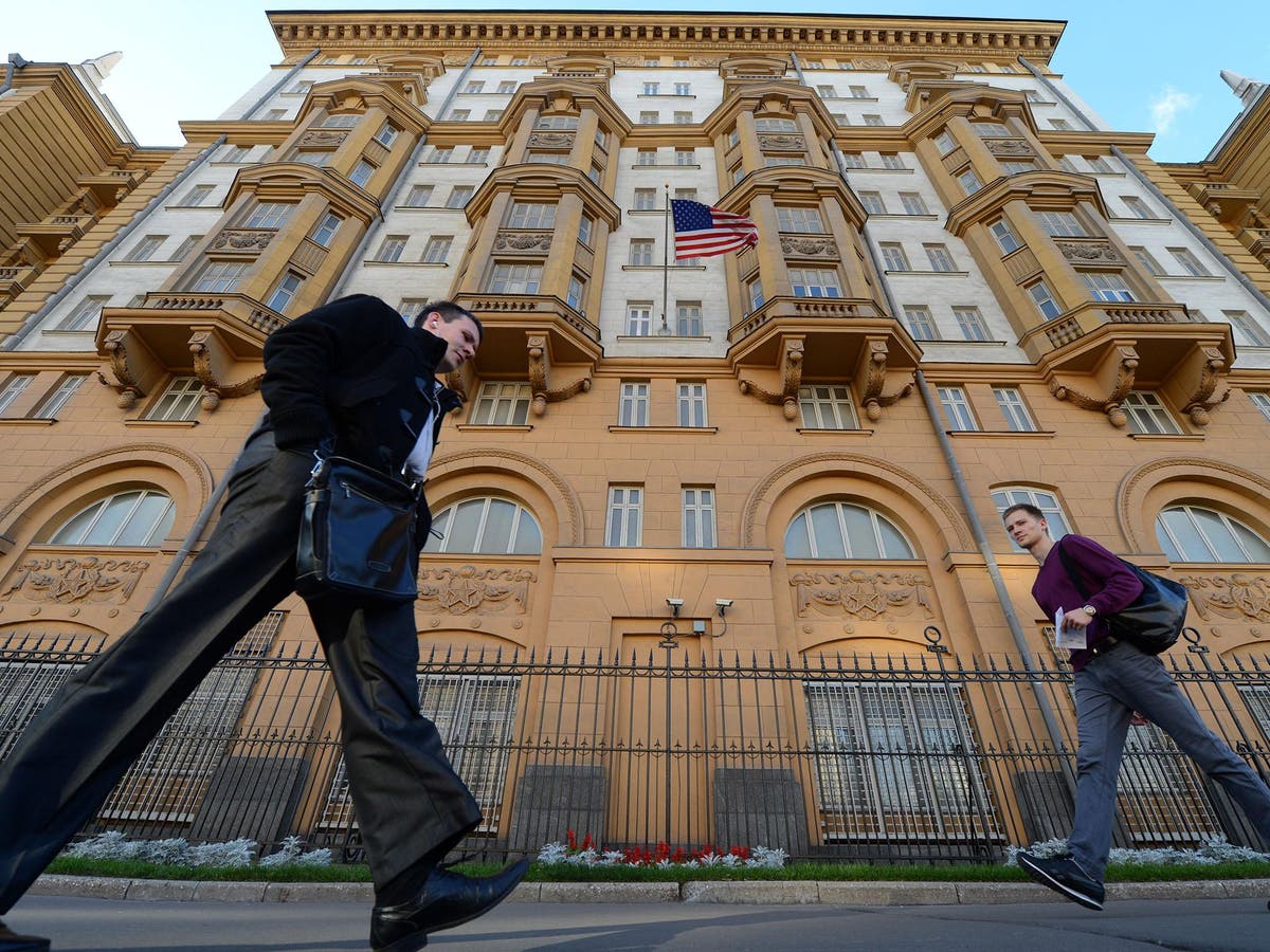 Где в москве поменять. Посольство США В Москве поздравило Пушкина.