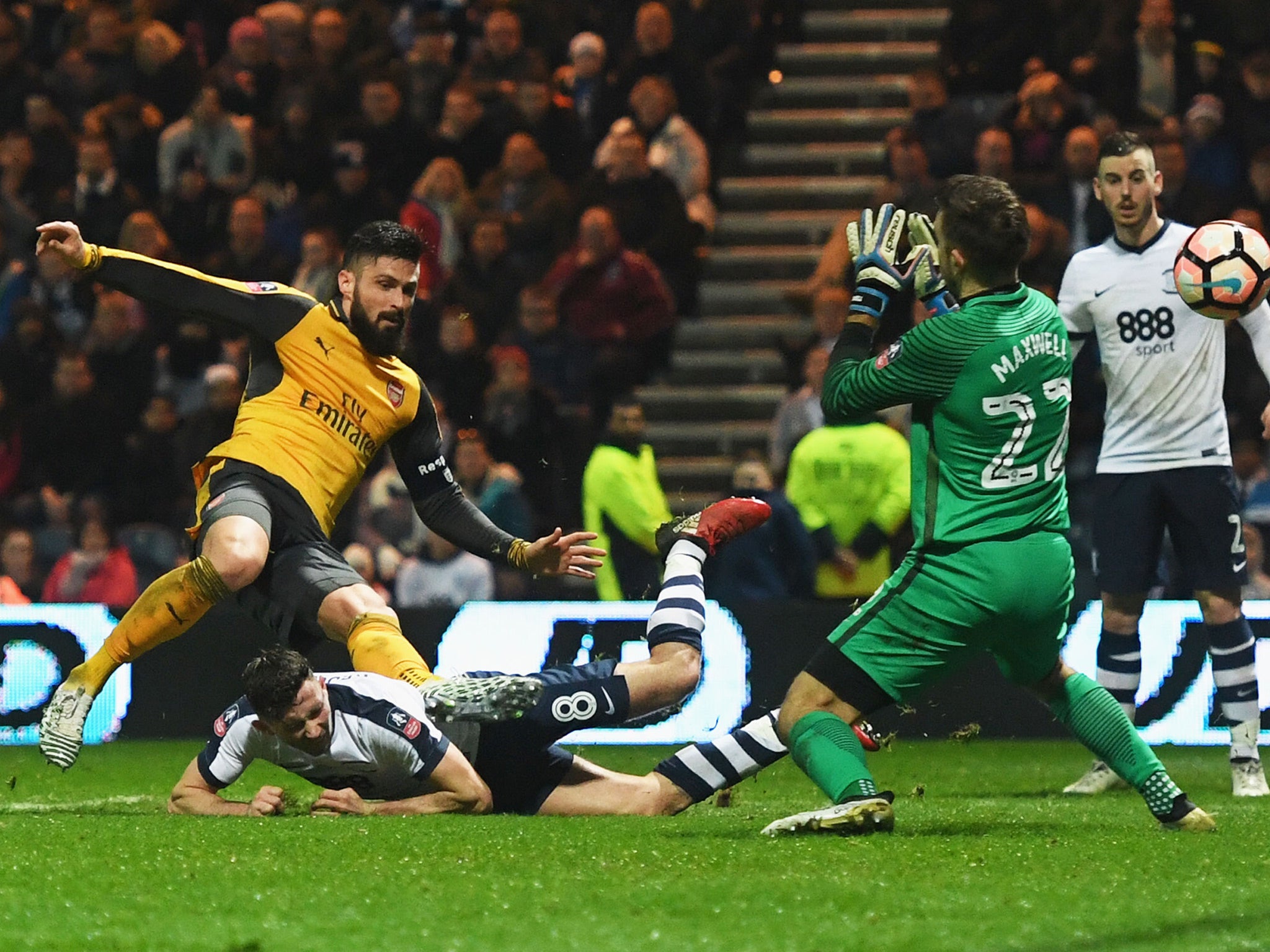 Olivier Giroud applied a tight finish to see Arsenal past a hard-working Preston side
