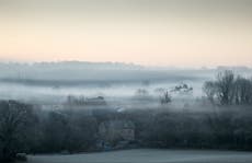 Met Office issues weekend weather warning as freezing fog to sweep UK 