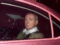 McGuinness quits frontline politics due to ill health