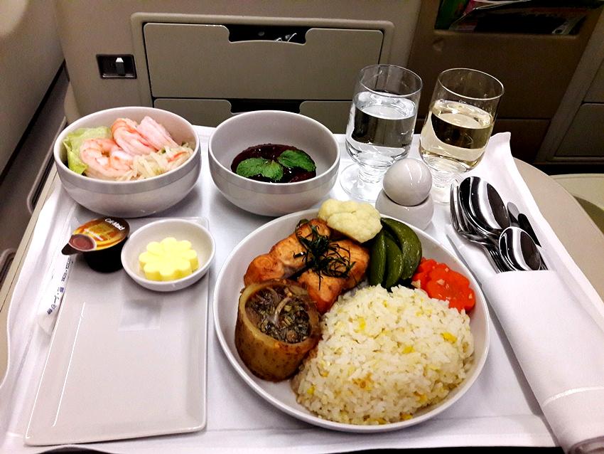 The sort of meal you can expect in business class with Singapore Airlines