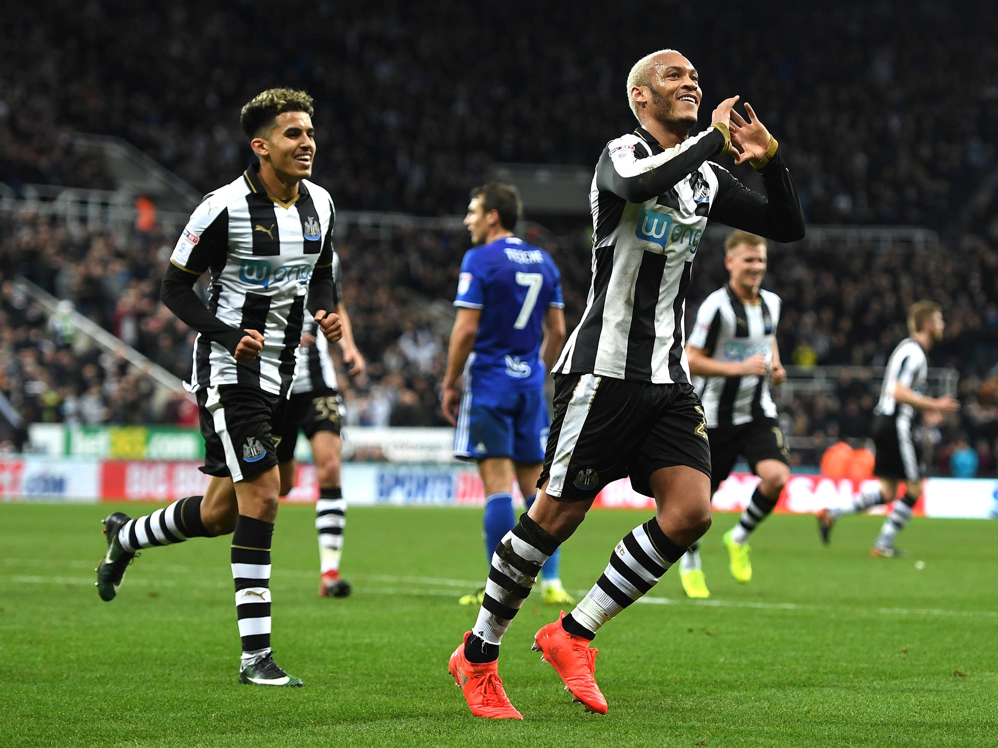 
Yoan Gouffran doubled Newcastle's advantage in the first half 