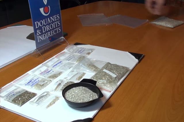 Nearly a kilogram of diamonds were seized