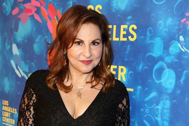 Kathy Najimy, best known for starring in Sister Act and Disney’s Hocus Pocus, has recommended that women attending an anti-inauguration march in Washington on Friday wear a scarf around their heads