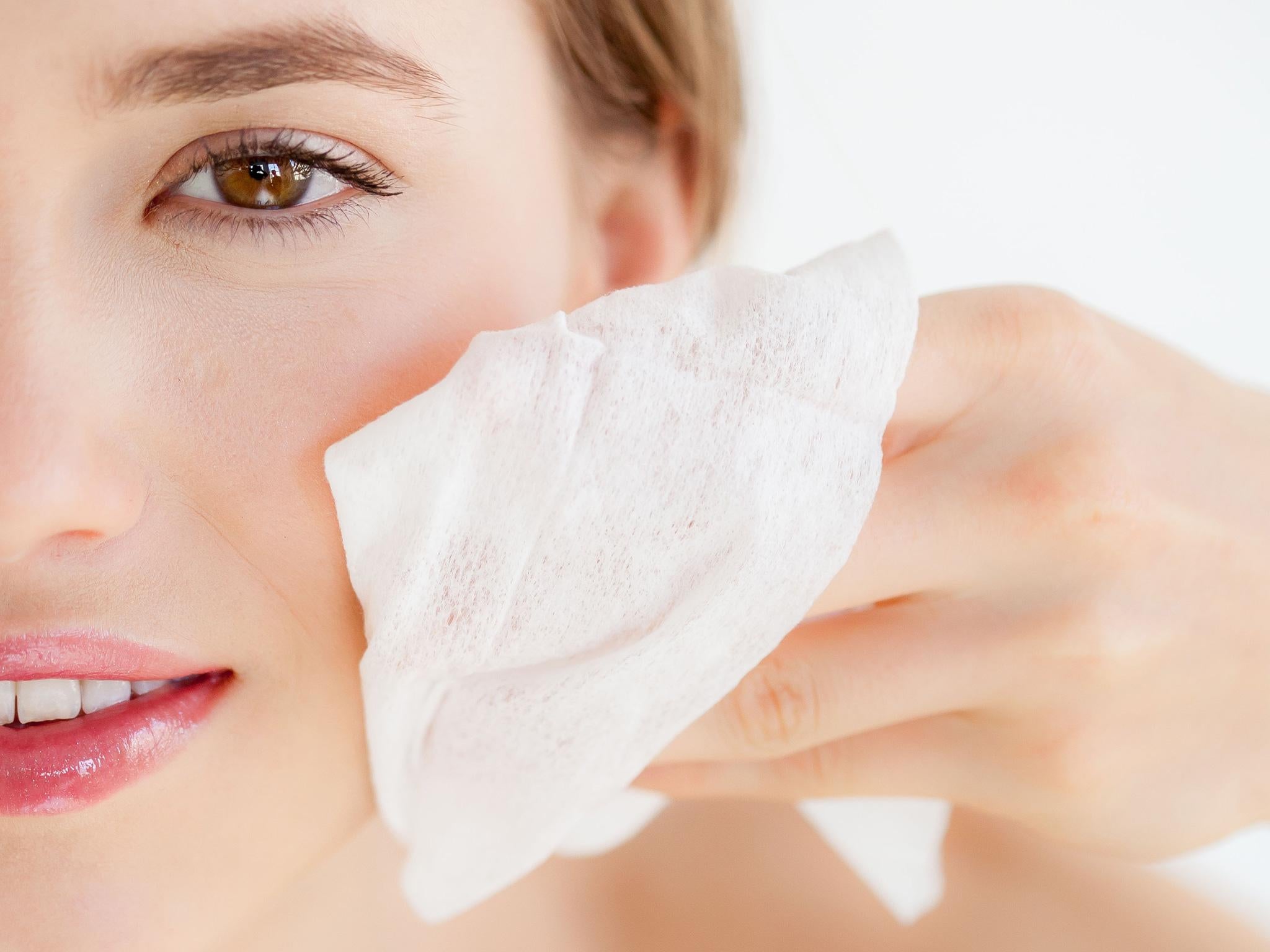 Is It Ok To Use Tissue To Wipe Face