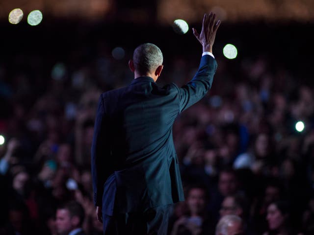 Obama waves to supporters at his farewell speech in Chicago