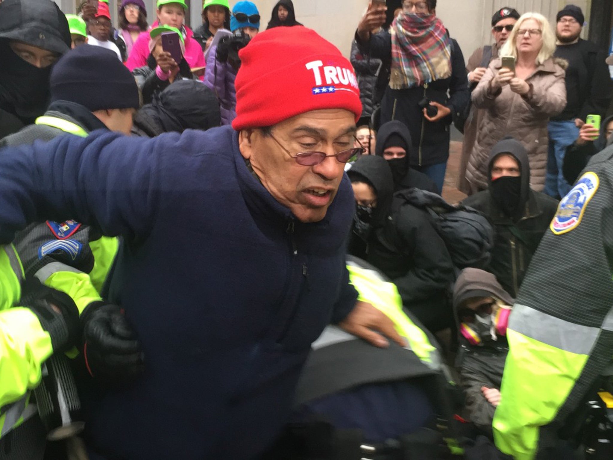 Donald Trump Inauguration: Protesters Block Supporters From Mall | The ...