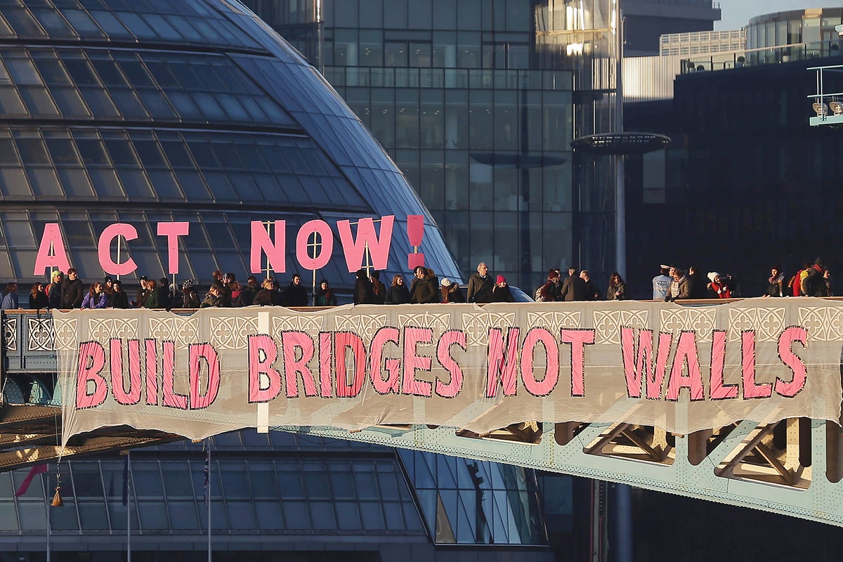 Donald Trump inauguration: UK demonstrators mobilise against Trump ...