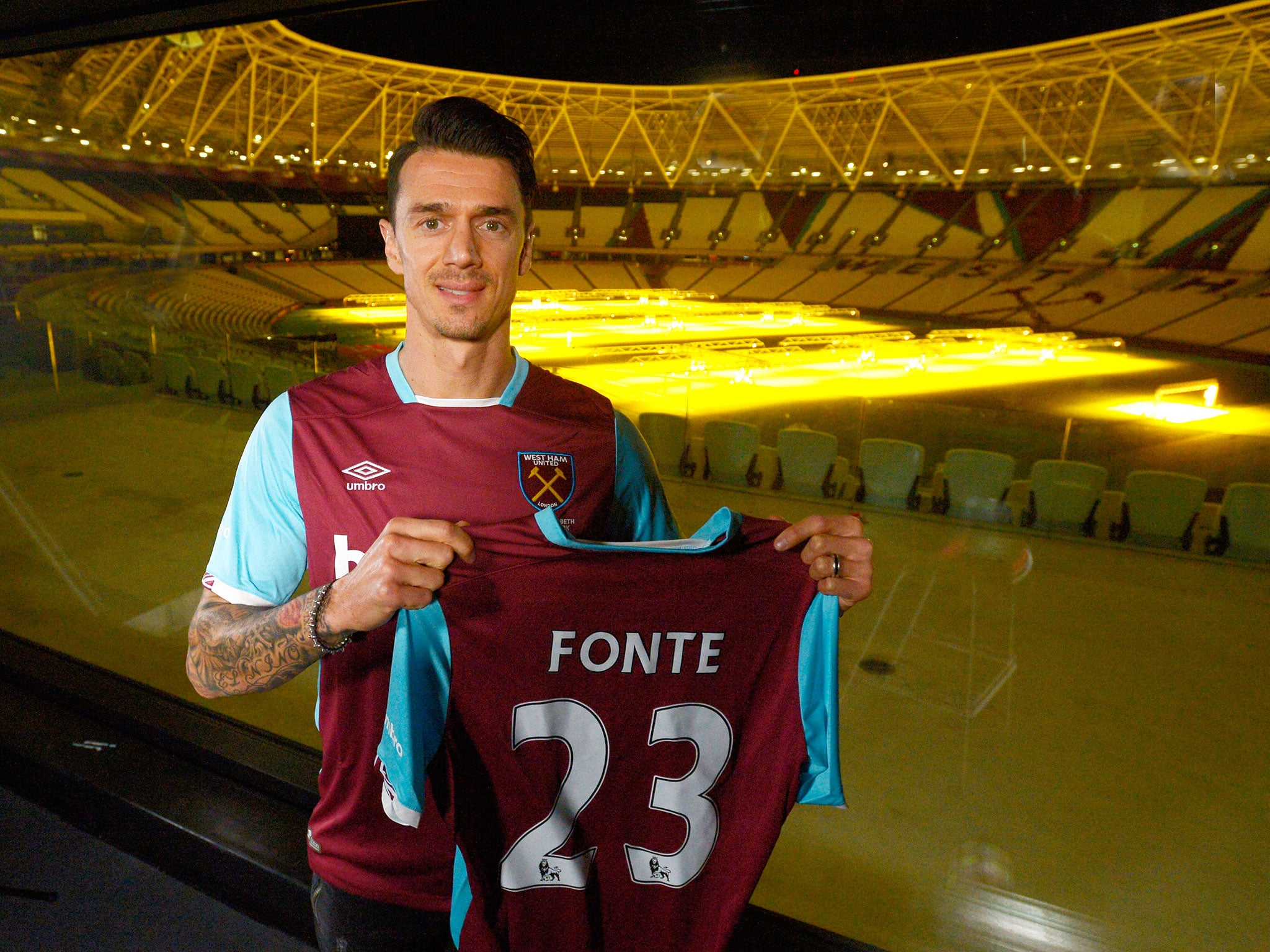 Jose Fonte has completed an £8m move from Southampton to West Ham