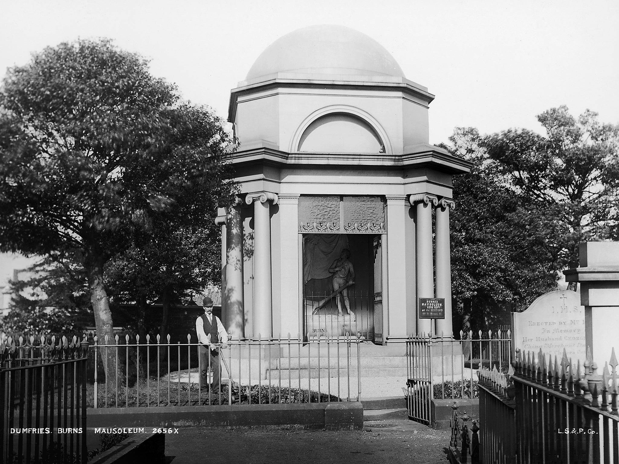 Robert Burns' mausoleum resting in St Michael's Churchyard in Dumfries, in the south-west of Scotland, circa 1900