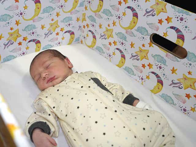 Risk of sudden infant death can be lowered by placing babies to sleep on their backs
