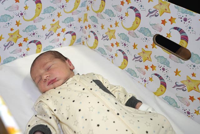 Risk of sudden infant death can be lowered by placing babies to sleep on their backs