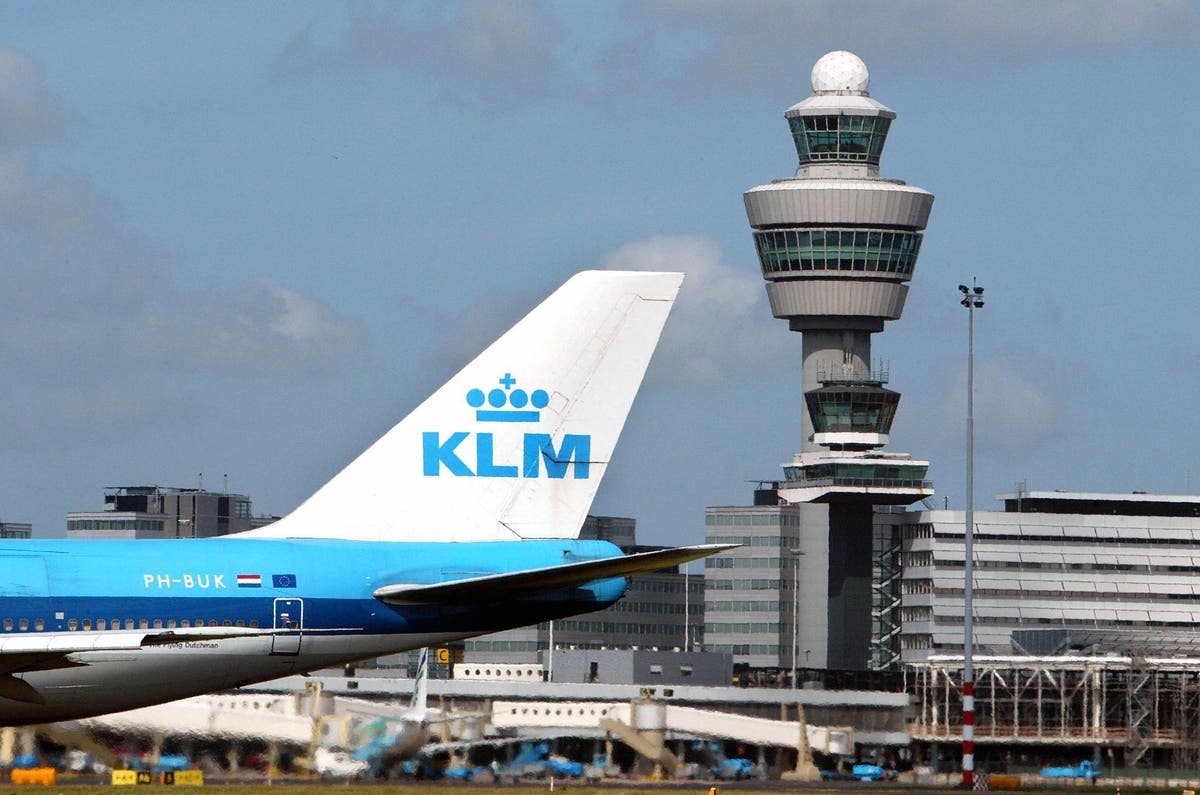 Breastfeeding mother told to cover up on KLM flight in case other passengers are offended | The Independent | The Independent