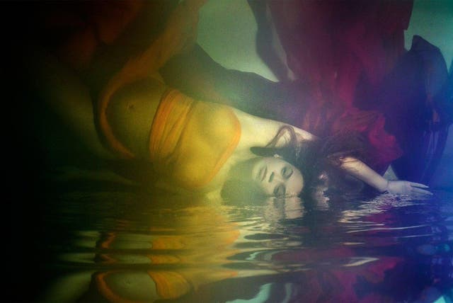 Beyonce Pregnant Stunning Photos From Maternity Shoot Emerge Online The Independent The Independent