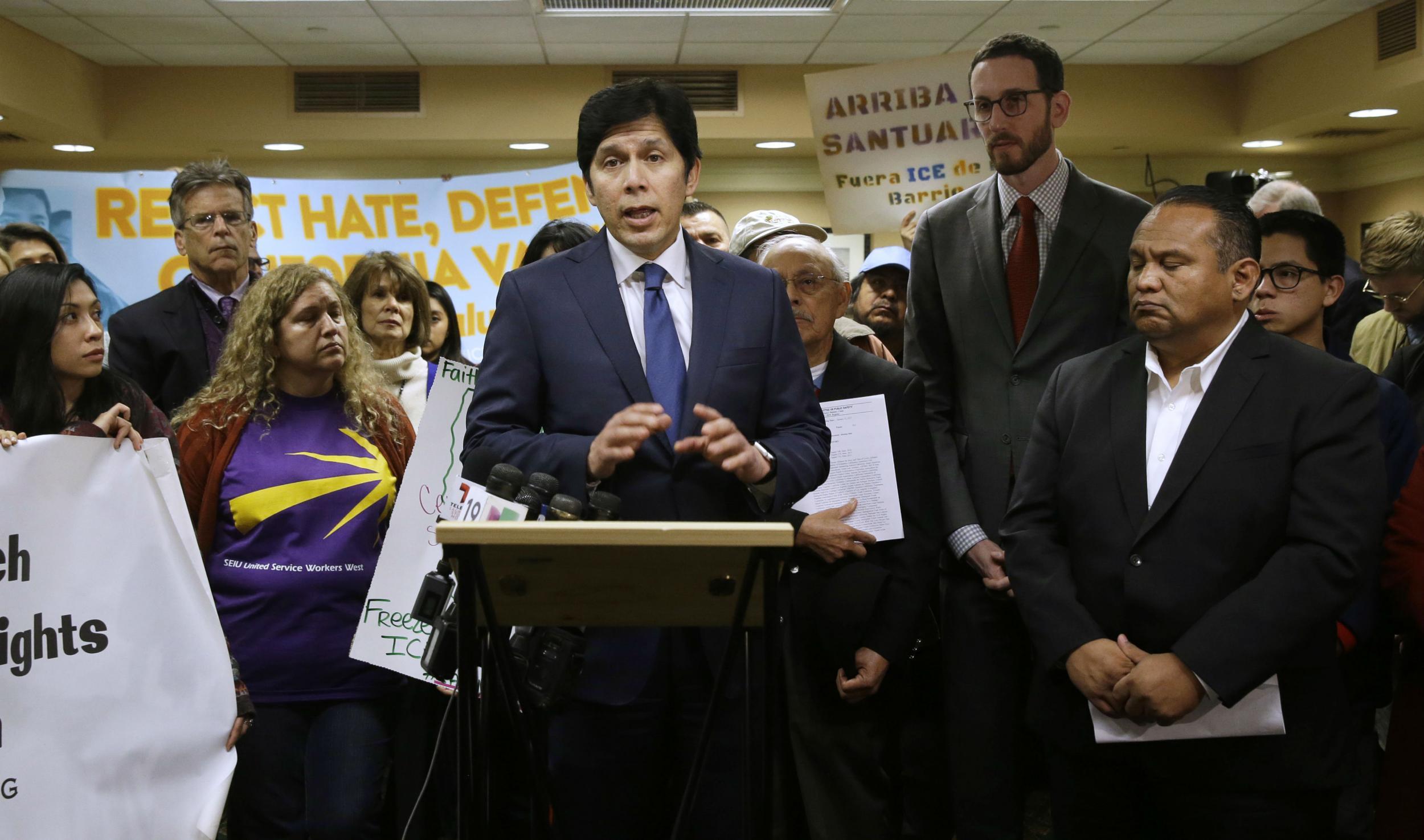 Kevin de León, Democrat leader of the California Senate, outlines his bill to extend sanctuary status to the whole state