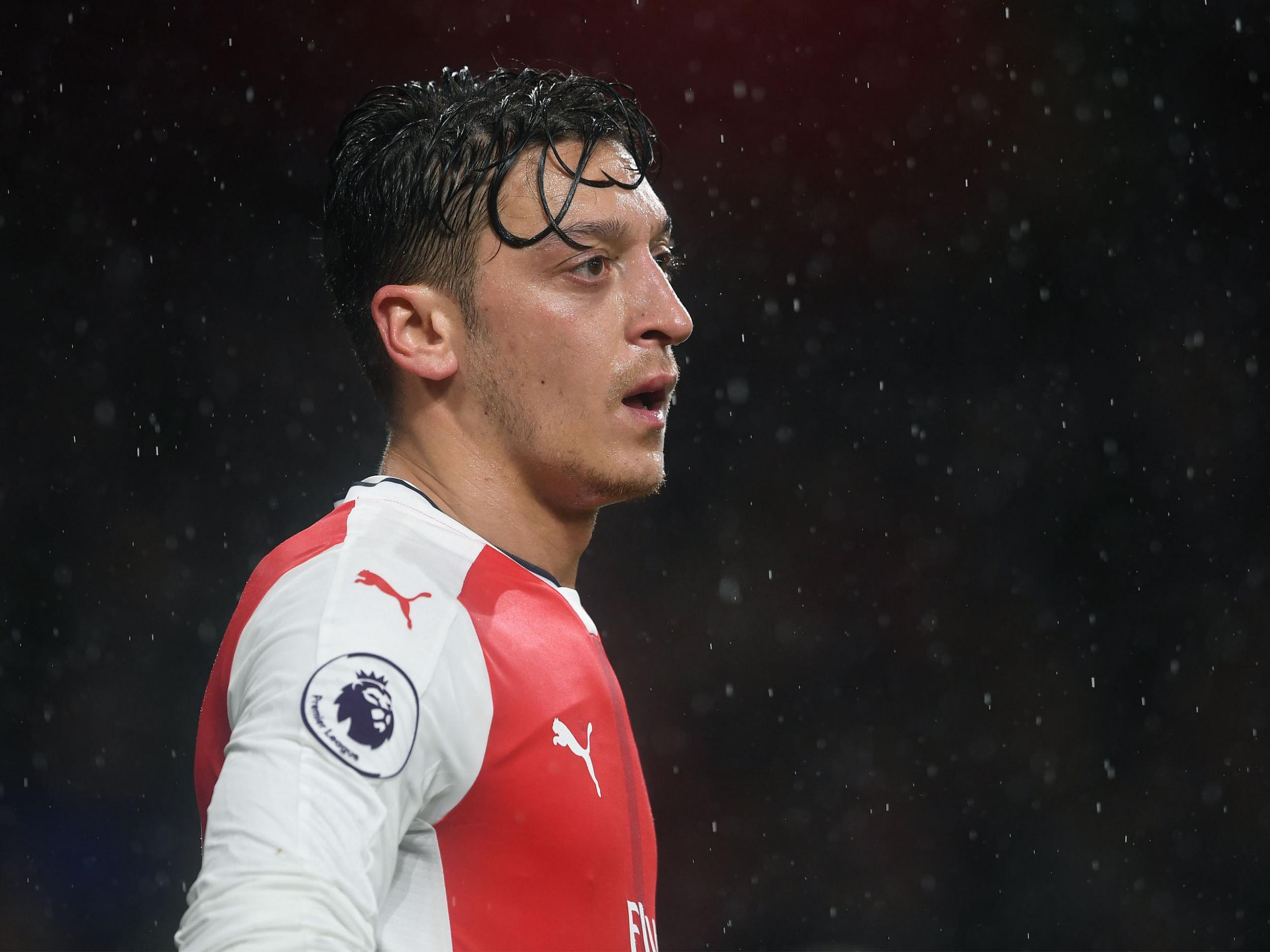 Ozil has struggled for form in recent weeks