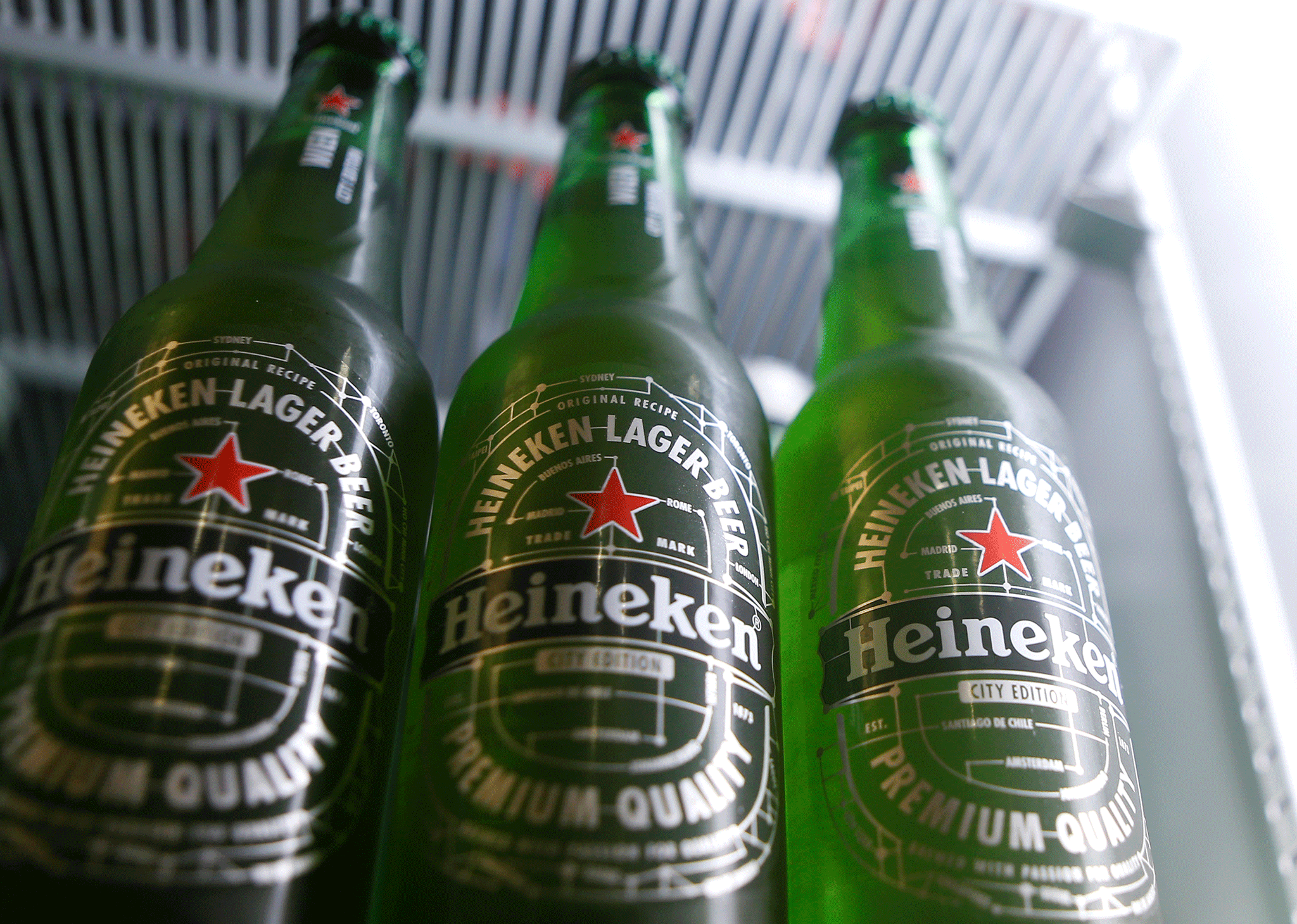 Heineken Advert Removed After Chance The Rapper Brands It Terribly Racist The Independent The Independent