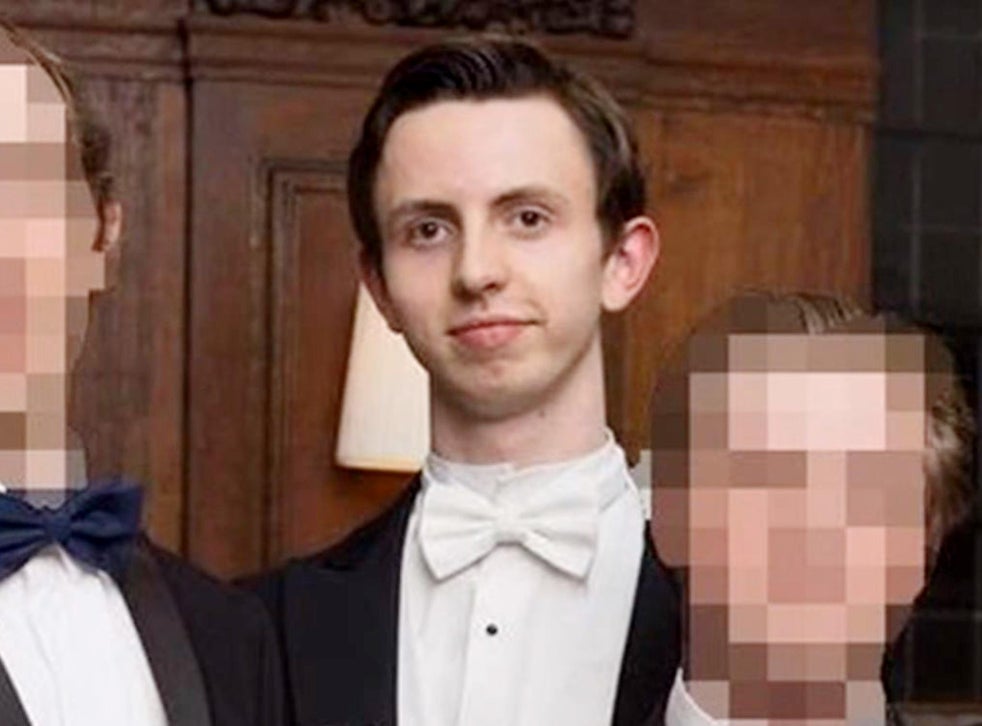 Cambridge University Student Who Burned 20 Note In Front Of Homeless Man Says He Abused His Privilege The Independent The Independent