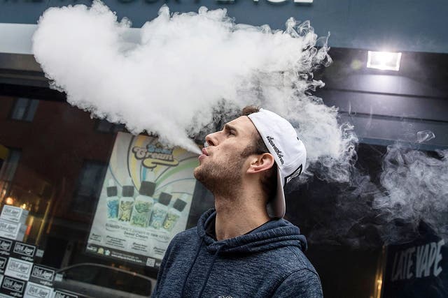 Young people have fallen ill in the US after vaping