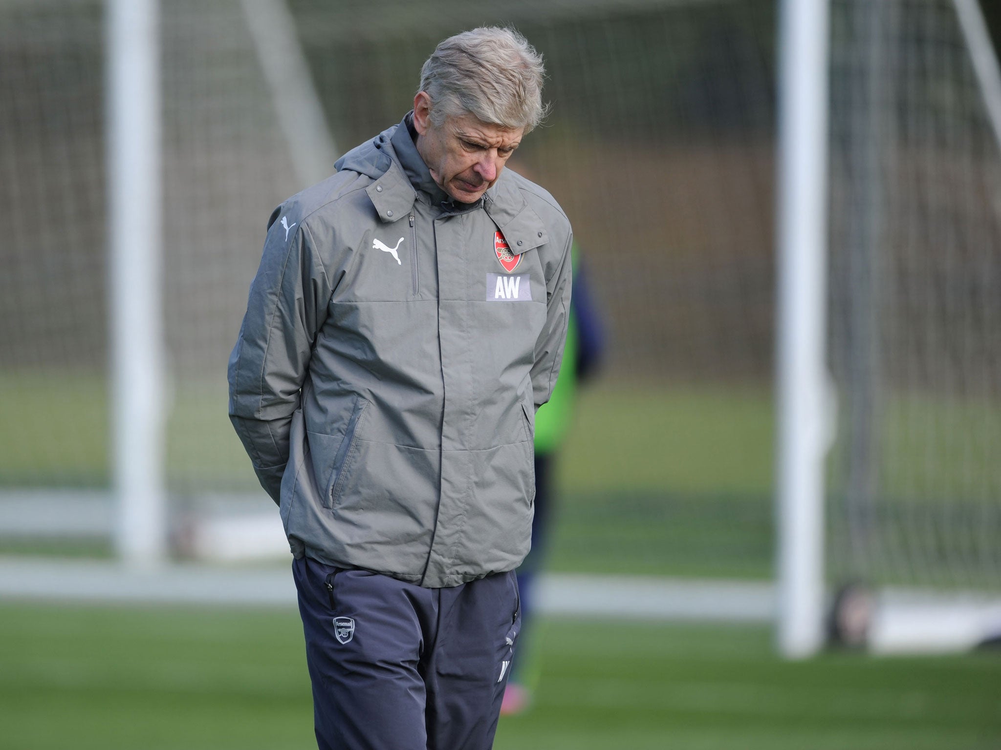 Arsene Wenger maintain his stance to protect his Arsenal players even after the 5-1 loss at Bayern Munich