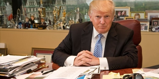 What Donald Trump S Messy Desk Says About Him According To