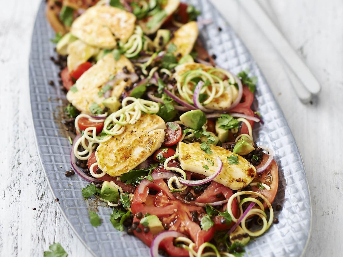 How to make heirloom tomato, puy lentil and halloumi salad | The ...