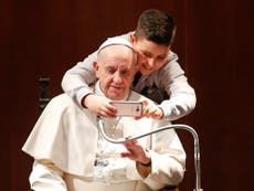 Pope Francis issues social media advice to young people