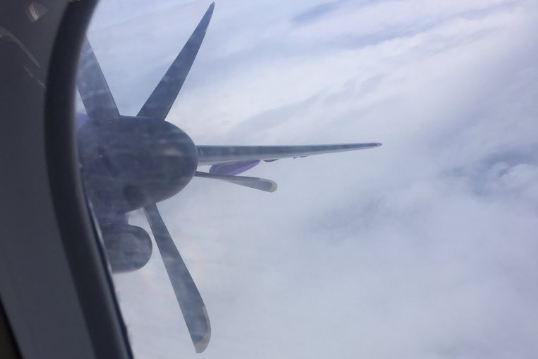 A passenger captured the moment mid flight when the plane's engine stopped