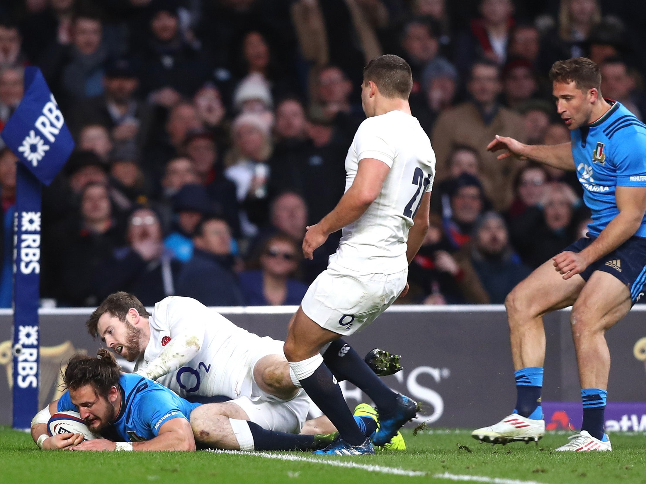 Campagnaro of Italy scores his team's second try (Getty )