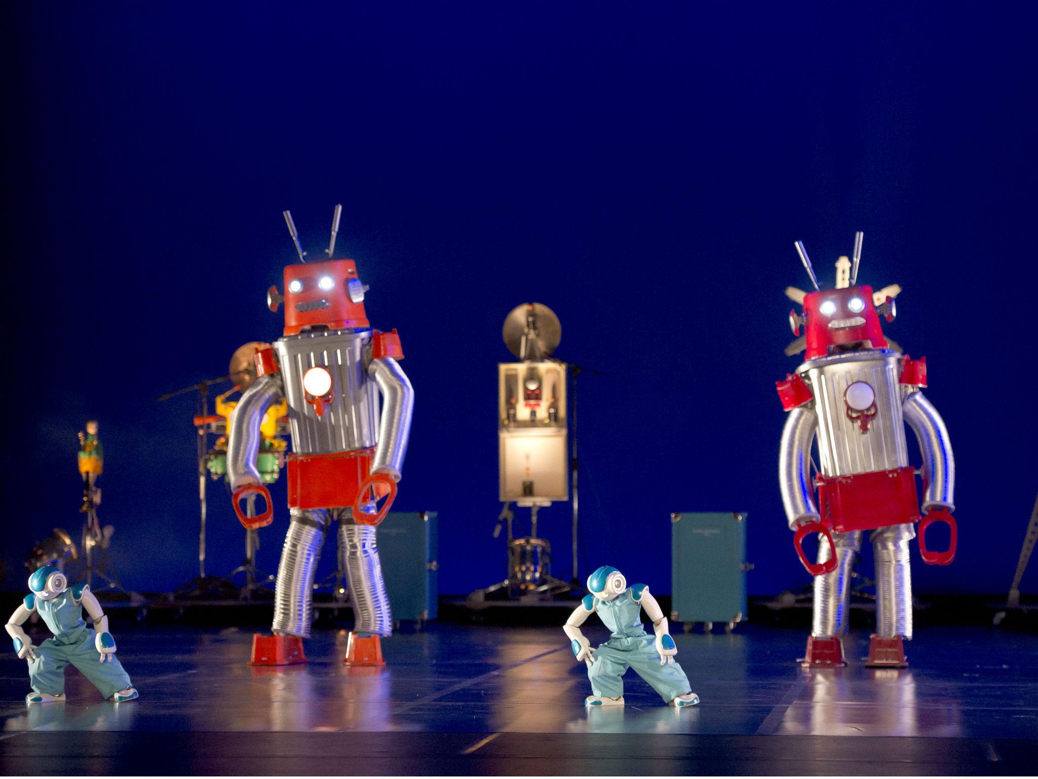 Robots dancing in Blanca Li Dance Company’s production 'Robot' at the Barbican Theatre
