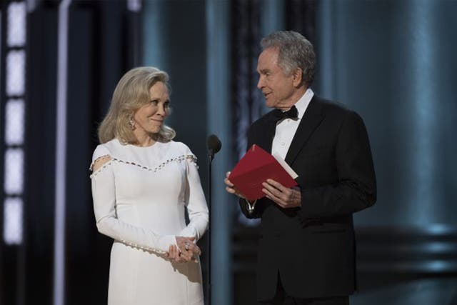 Faye Dunaway and Warren Beatty... with the wrong envelope