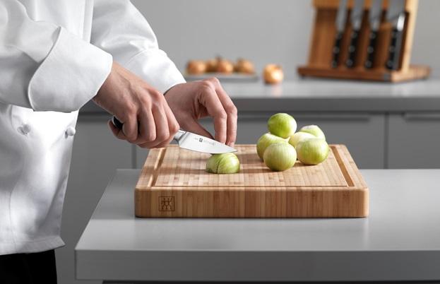 Paring knives are ideal for preparing small fruits and vegetables