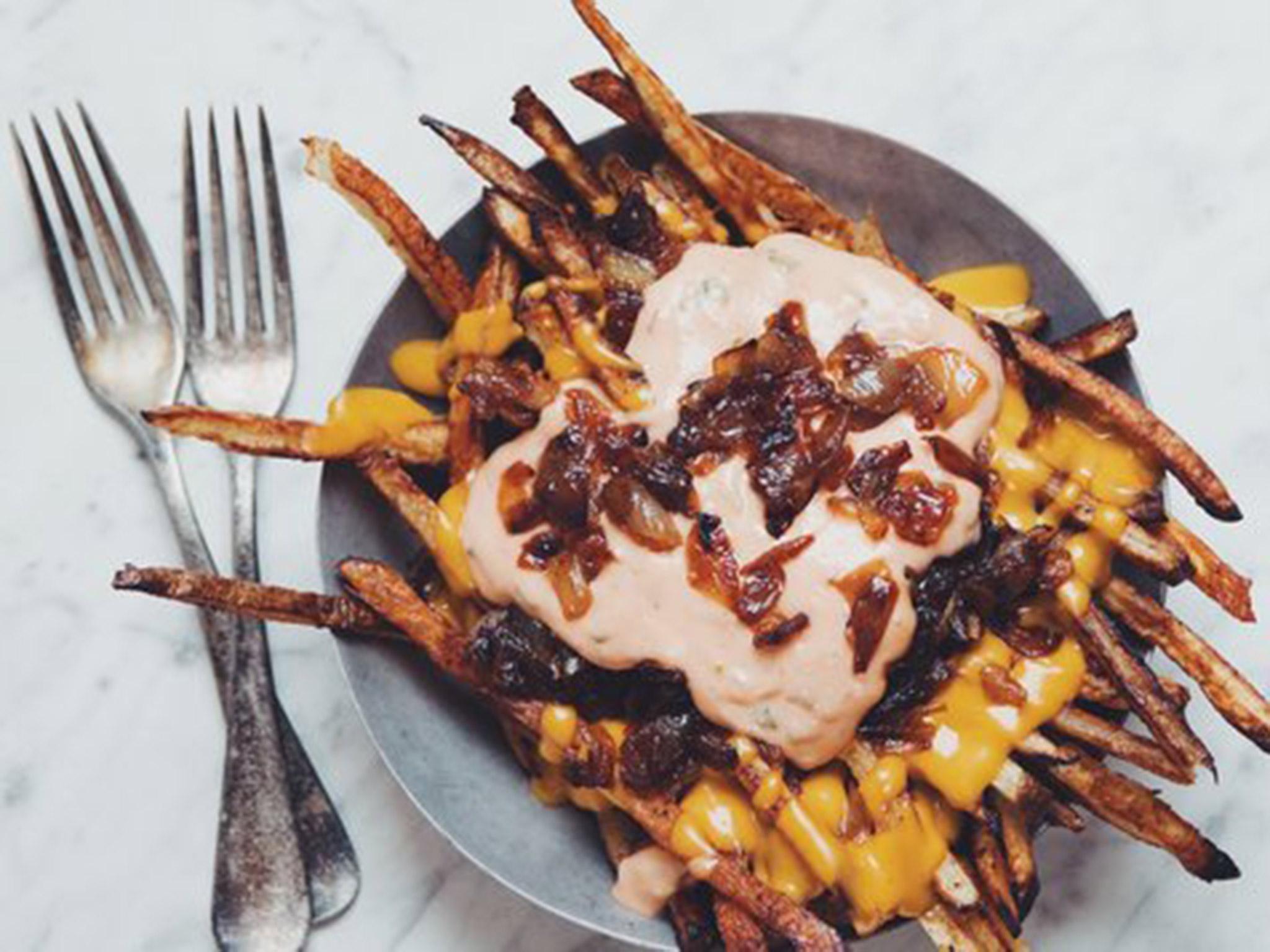 Animal-style fries by Youtubers hot for food