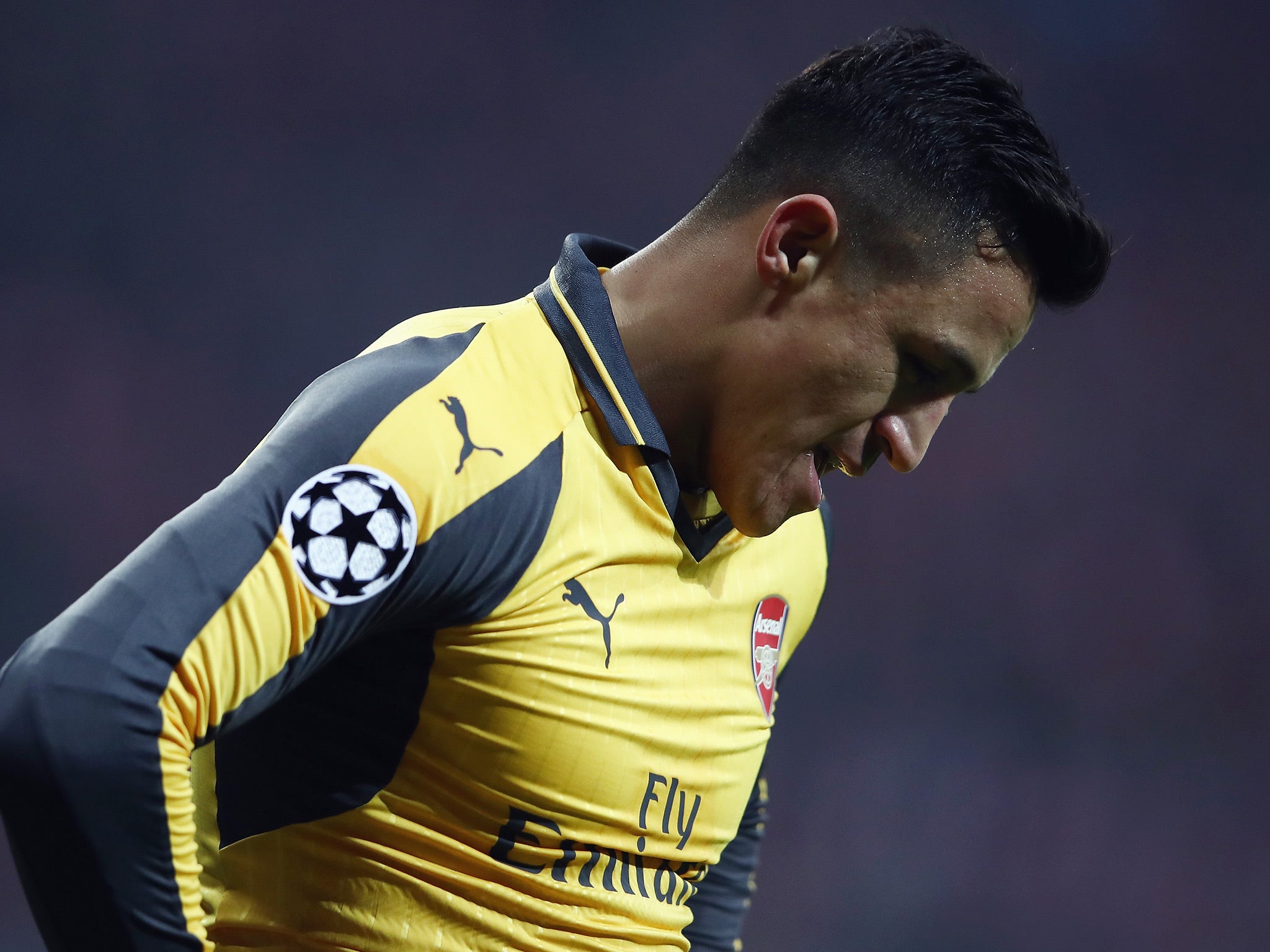 Alexis Sanchez does not start Arsenal's clash with Liverpool